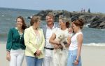 Den haag 30 juni 2023
Fotosessie op het strand Koning Willem Alexander, koningin Maxima en prinses Ariane, Prinses  Amalia en Prinses Alexia poseren tijdens de fotosessie op het strand met hond mambo.