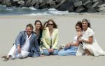 Den haag 30 juni 2023
Fotosessie op het strand Koning Willem Alexander, koningin Maxima en prinses Ariane, Prinses  Amalia en Prinses Alexia poseren tijdens de fotosessie op het strand met hond mambo.