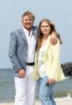 Den haag 30 juni 2023
Fotosessie op het strand Koning Willem Alexander, koningin Maxima en prinses Ariane, Prinses  Amalia en Prinses Alexia poseren tijdens de fotosessie op het strand met hond mambo.