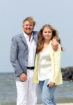 Den haag 30 juni 2023
Fotosessie op het strand Koning Willem Alexander, koningin Maxima en prinses Ariane, Prinses  Amalia en Prinses Alexia poseren tijdens de fotosessie op het strand met hond mambo.