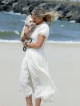 Den haag 30 juni 2023
Fotosessie op het strand Koning Willem Alexander, koningin Maxima en prinses Ariane, Prinses  Amalia en Prinses Alexia poseren tijdens de fotosessie op het strand met hond mambo.