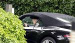Laren 29 juni 2023
Linda de Mol rijdt in haar Porsche 911 cabrio naar het hoofdkantoor van Talpa.