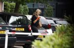 Laren 29 juni 2023
Linda de Mol rijdt in haar Porsche 911 cabrio naar het hoofdkantoor van Talpa.