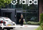 Laren 29 juni 2023
Linda de Mol rijdt in haar Porsche 911 cabrio naar het hoofdkantoor van Talpa.