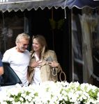 Naarden, 17 juli 2023
Linda de Mol samen met  Erland Galjaard