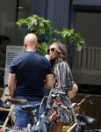 Amsterdam 18 juli 2023
Maria Tailor met haar nieuwe vriend Sander van der Meij in Amsterdam zuid