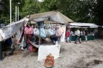 Lage Vuursche 28 juli 2023
Palijs Drakensteyn van prinss Beatrix . De poort is geschilderd en in de tuin staan hekken met donkee doeken voor privacy .Markt in Lage Vuursche