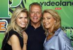 Rhenen 13 juli 2023
Reunie Zoop in oudehands dierenpark.
Nicolette v Dam met haar ouders