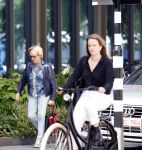 Amsterdam 11 juli 2023
Nina Brink doet boodschappen bij Cartier op de pc hooftstraat.