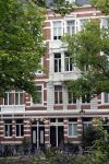 Amsterdam 21 juli 2023
Thijs Romer rijdt naar het huis van Noor Groot . Hij parkeert zijn auto ergens anders en loopt naar haar huis . 30 min later loopt hij weg  en 10 seconden later komt Noor achter hem aangerend.  Ze lopen ergens heen en ruim anderhalf uur later komt Noor alleen terug Thijs loopt naar zijn auto en rijdt weg.