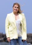 Den haag 30 juni 2023
Fotosessie op het strand Koning Willem Alexander, koningin Maxima en prinses Ariane, Prinses  Amalia en Prinses Alexia poseren tijdens de fotosessie op het strand met hond mambo.