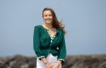 Den haag 30 juni 2023
Fotosessie op het strand Koning Willem Alexander, koningin Maxima en prinses Ariane, Prinses  Amalia en Prinses Alexia poseren tijdens de fotosessie op het strand met hond mambo.