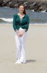 Den haag 30 juni 2023
Fotosessie op het strand Koning Willem Alexander, koningin Maxima en prinses Ariane, Prinses  Amalia en Prinses Alexia poseren tijdens de fotosessie op het strand met hond mambo.