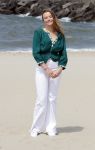Den haag 30 juni 2023
Fotosessie op het strand Koning Willem Alexander, koningin Maxima en prinses Ariane, Prinses  Amalia en Prinses Alexia poseren tijdens de fotosessie op het strand met hond mambo.