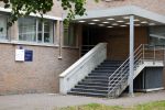 Assen 25 juli 2023
Rechtszaak Thijs Romer in de rechtbank van Assen Zijn moeder vader  Peter Romer en stiefmoeder kwamen met hem mee. Zijn advocaat is Wikke Monster