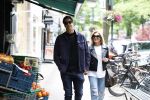 Amsterdam 6 juli 2023
Rob Kemps met zijn nieuwe vriendin Stephanie Klaver op straat in Amsterdam zuid.