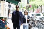 Amsterdam 6 juli 2023
Rob Kemps met zijn nieuwe vriendin Stephanie Klaver op straat in Amsterdam zuid.