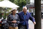 Amsterdam 16 juli 2023
Rob v d Meeberg met zijn vrouw in Amsterdam zuid.
