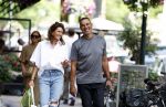 Amsterdam 18 juli 2023
Ruud Gullit en zijn vriendin Karin de Rooy op de cornelus Schuytstraat.
