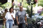 Amsterdam 18 juli 2023
Ruud Gullit en zijn vriendin Karin de Rooy op de cornelus Schuytstraat.