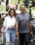 Amsterdam 18 juli 2023
Ruud Gullit en zijn vriendin Karin de Rooy op de cornelus Schuytstraat.