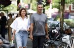 Amsterdam 18 juli 2023
Ruud Gullit en zijn vriendin Karin de Rooy op de cornelus Schuytstraat.