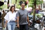 Amsterdam 18 juli 2023
Ruud Gullit en zijn vriendin Karin de Rooy op de cornelus Schuytstraat.