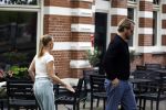 Amsterdam 21 juli 2023
Thijs Romer rijdt naar het huis van Noor Groot . Hij parkeert zijn auto ergens anders en loopt naar haar huis . 30 min later loopt hij weg  en 10 seconden later komt Noor achter hem aangerend.  Ze lopen ergens heen en ruim anderhalf uur later komt Noor alleen terug Thijs loopt naar zijn auto en rijdt weg.