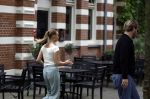 Amsterdam 21 juli 2023
Thijs Romer rijdt naar het huis van Noor Groot . Hij parkeert zijn auto ergens anders en loopt naar haar huis . 30 min later loopt hij weg  en 10 seconden later komt Noor achter hem aangerend.  Ze lopen ergens heen en ruim anderhalf uur later komt Noor alleen terug Thijs loopt naar zijn auto en rijdt weg.