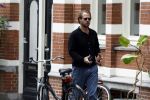 Amsterdam 21 juli 2023
Thijs Romer rijdt naar het huis van Noor Groot . Hij parkeert zijn auto ergens anders en loopt naar haar huis . 30 min later loopt hij weg  en 10 seconden later komt Noor achter hem aangerend.  Ze lopen ergens heen en ruim anderhalf uur later komt Noor alleen terug Thijs loopt naar zijn auto en rijdt weg.