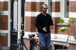Amsterdam 21 juli 2023
Thijs Romer rijdt naar het huis van Noor Groot . Hij parkeert zijn auto ergens anders en loopt naar haar huis . 30 min later loopt hij weg  en 10 seconden later komt Noor achter hem aangerend.  Ze lopen ergens heen en ruim anderhalf uur later komt Noor alleen terug Thijs loopt naar zijn auto en rijdt weg.