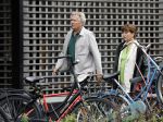 Amsterdam 22 juli 2023
Tom Egbers en zijn vrouw Janke Dekker winkelend in Amsterdam zuid. Ze waren oa bij Suit supply en de Joffers.