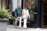 Amsterdam 22 juli 2023
Tom Egbers en zijn vrouw Janke Dekker winkelend in Amsterdam zuid. Ze waren oa bij Suit supply en de Joffers.