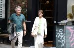Amsterdam 22 juli 2023
Tom Egbers en zijn vrouw Janke Dekker winkelend in Amsterdam zuid. Ze waren oa bij Suit supply en de Joffers.