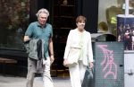 Amsterdam 22 juli 2023
Tom Egbers en zijn vrouw Janke Dekker winkelend in Amsterdam zuid. Ze waren oa bij Suit supply en de Joffers.