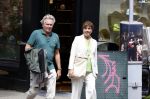 Amsterdam 22 juli 2023
Tom Egbers en zijn vrouw Janke Dekker winkelend in Amsterdam zuid. Ze waren oa bij Suit supply en de Joffers.