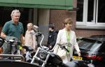 Amsterdam 22 juli 2023
Tom Egbers en zijn vrouw Janke Dekker winkelend in Amsterdam zuid. Ze waren oa bij Suit supply en de Joffers.