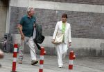 Amsterdam 22 juli 2023
Tom Egbers en zijn vrouw Janke Dekker winkelend in Amsterdam zuid. Ze waren oa bij Suit supply en de Joffers.