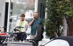 Amsterdam 22 juli 2023
Tom Egbers en zijn vrouw Janke Dekker winkelend in Amsterdam zuid. Ze waren oa bij Suit supply en de Joffers.