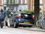 Amsterdam 22 juli 2023
Tom Egbers en zijn vrouw Janke Dekker winkelend in Amsterdam zuid. Ze waren oa bij Suit supply en de Joffers.