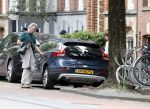 Amsterdam 22 juli 2023
Tom Egbers en zijn vrouw Janke Dekker winkelend in Amsterdam zuid. Ze waren oa bij Suit supply en de Joffers.