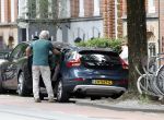 Amsterdam 22 juli 2023
Tom Egbers en zijn vrouw Janke Dekker winkelend in Amsterdam zuid. Ze waren oa bij Suit supply en de Joffers.