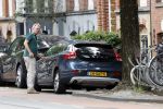Amsterdam 22 juli 2023
Tom Egbers en zijn vrouw Janke Dekker winkelend in Amsterdam zuid. Ze waren oa bij Suit supply en de Joffers.