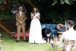 Arnhem 7 juli 2024
Annemarie Bruning en Frits Maeijer trouwen . Hun honden moeder en zoon zijn de getuigen . Marlayne Sahupala in de BAB en zingt verschillende liedjes .