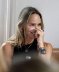 Laren 2 juli 2024
Boekpresentatie Vivian Reijs . oa aanwezig Leontine Ruiters Anouk de Mol Anouk Smulders Merel v Carlsburg .
Ook haar dochter Day Ewbank moeder Meddy Clous en broer Bobby Clous waren aanwezig.