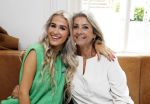 Laren 2 juli 2024
Boekpresentatie Vivian Reijs . oa aanwezig Leontine Ruiters Anouk de Mol Anouk Smulders Merel v Carlsburg .
Ook haar dochter Day Ewbank moeder Meddy Clous en broer Bobby Clous waren aanwezig.