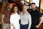 Amsterdam 17 juli 2024
Familie Roelvink gaan nieuwe serie opnemen voor RTL/Videoland.
AAnwezig in the Harbour Club Dries Roelvink Honoria Roelvin Donny Roelvink en Dave Roelvink.