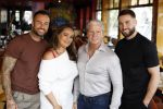Amsterdam 17 juli 2024
Familie Roelvink gaan nieuwe serie opnemen voor RTL/Videoland.
AAnwezig in the Harbour Club Dries Roelvink Honoria Roelvin Donny Roelvink en Dave Roelvink.
