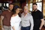 Amsterdam 17 juli 2024
Familie Roelvink gaan nieuwe serie opnemen voor RTL/Videoland.
AAnwezig in the Harbour Club Dries Roelvink Honoria Roelvin Donny Roelvink en Dave Roelvink.