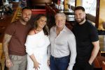 Amsterdam 17 juli 2024
Familie Roelvink gaan nieuwe serie opnemen voor RTL/Videoland.
AAnwezig in the Harbour Club Dries Roelvink Honoria Roelvin Donny Roelvink en Dave Roelvink.